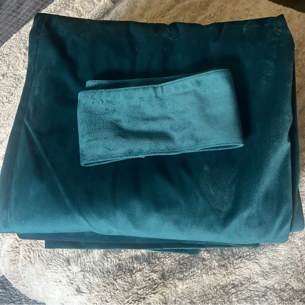 Turquoise BlackoutVelvet Curtains - Picture 4 of 8